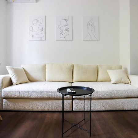 "Middlenest" Central Apartment ティラナ エクステリア 写真
