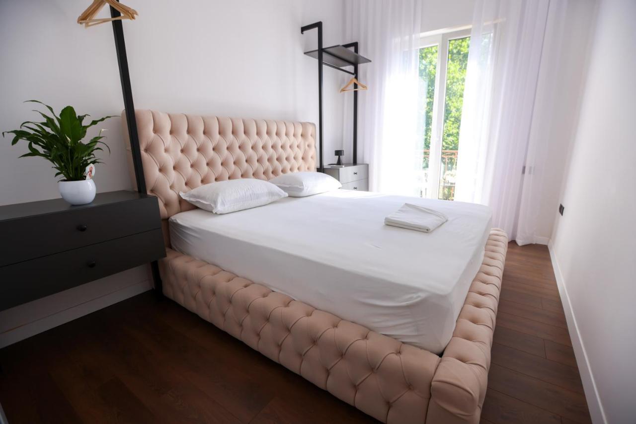 "Middlenest" Central Apartment ティラナ エクステリア 写真