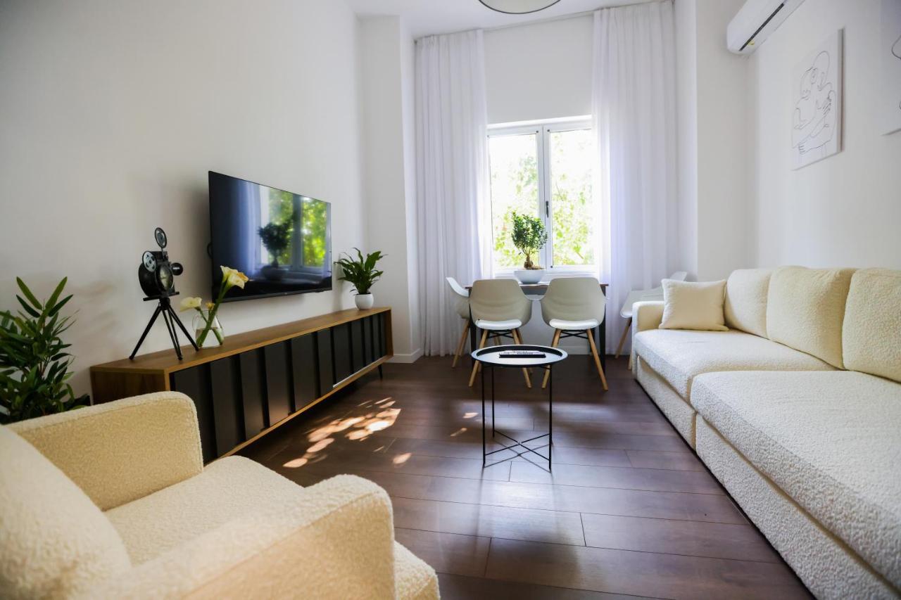 "Middlenest" Central Apartment ティラナ エクステリア 写真