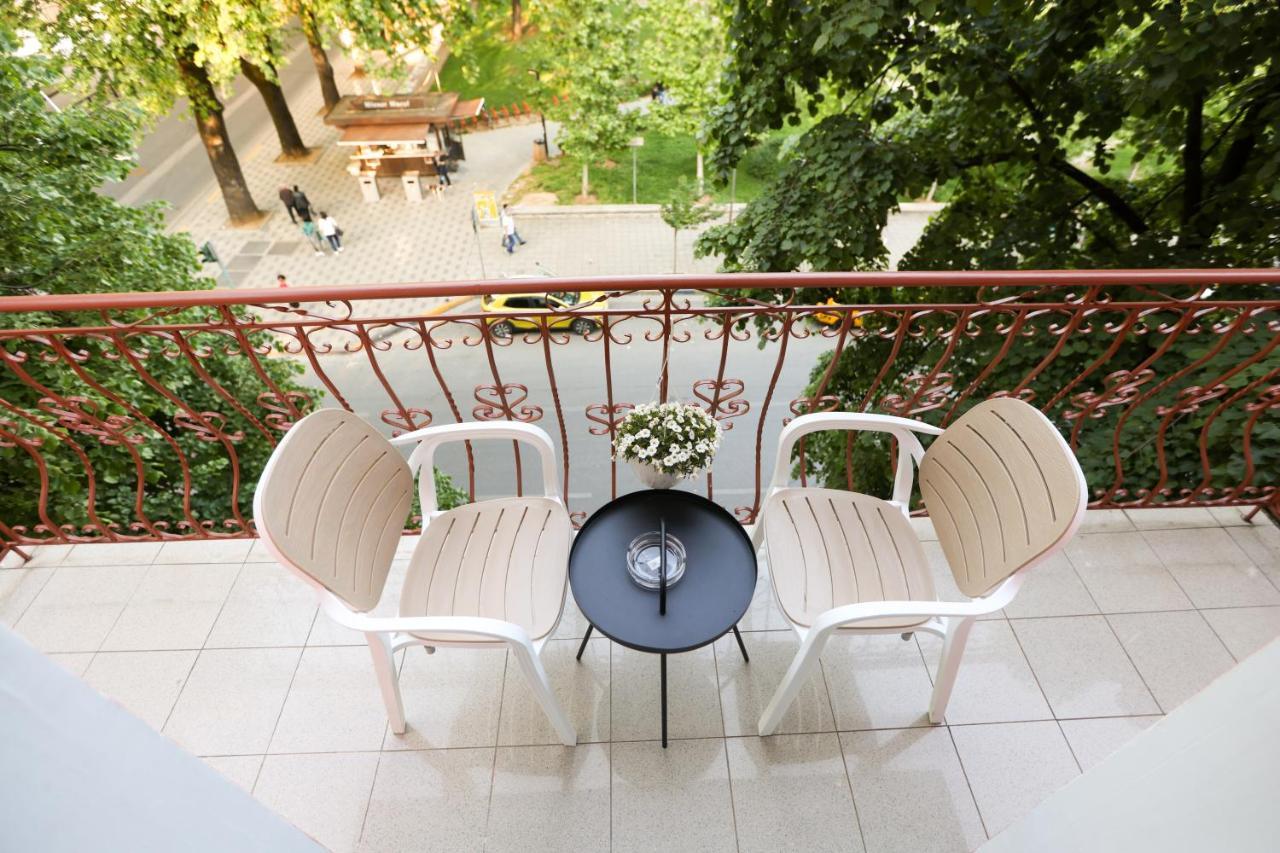 "Middlenest" Central Apartment ティラナ エクステリア 写真